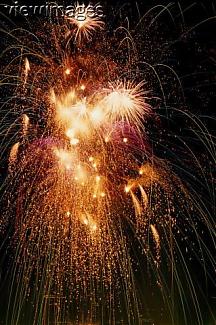 Click image for larger version

Name:	fireworks16.jpg
Views:	31
Size:	51.2 KB
ID:	175920