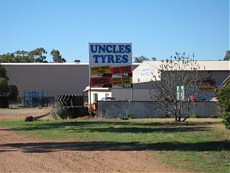 Click image for larger version

Name:	Uncles Tyres.jpg
Views:	8
Size:	99.3 KB
ID:	180304