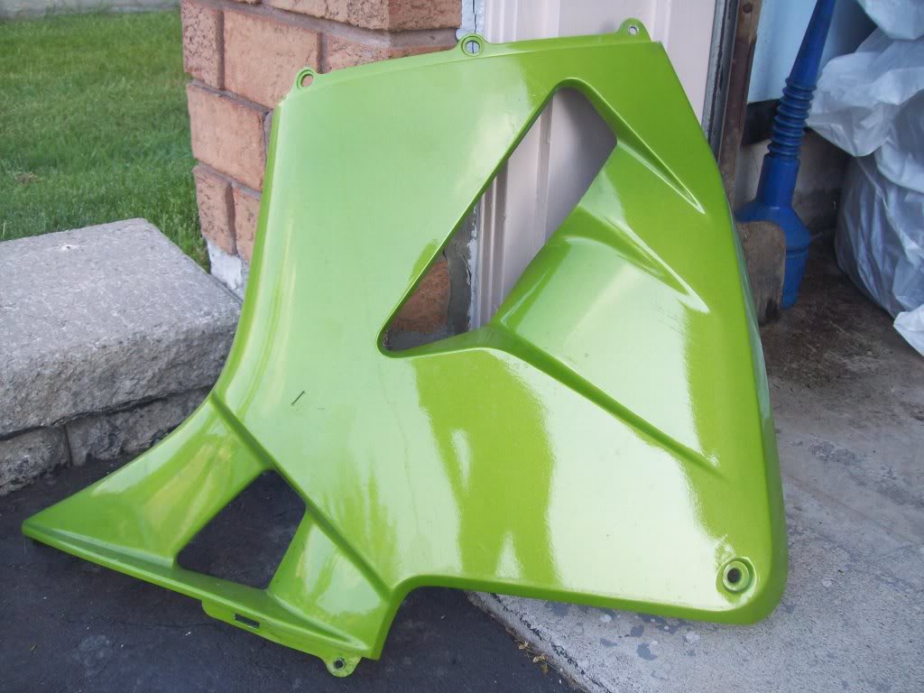 Name: 0506HondaCBR600RRleftcowlsidefairing2.jpg
Views: 4
Size: 98.1 KB