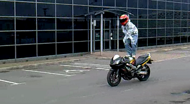 Name:  vlcsnap-2010-11-23-01h50m56s170.png
Views: 5
Size:  296.6 KB