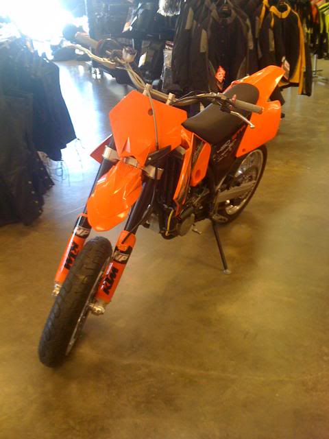 Name:  l_2e34124a051f431fbf45eec02908f3ea.jpg
Views: 72
Size:  37.2 KB