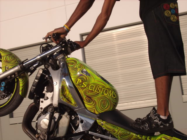 Name:  stunting365017.jpg
Views: 44
Size:  61.8 KB