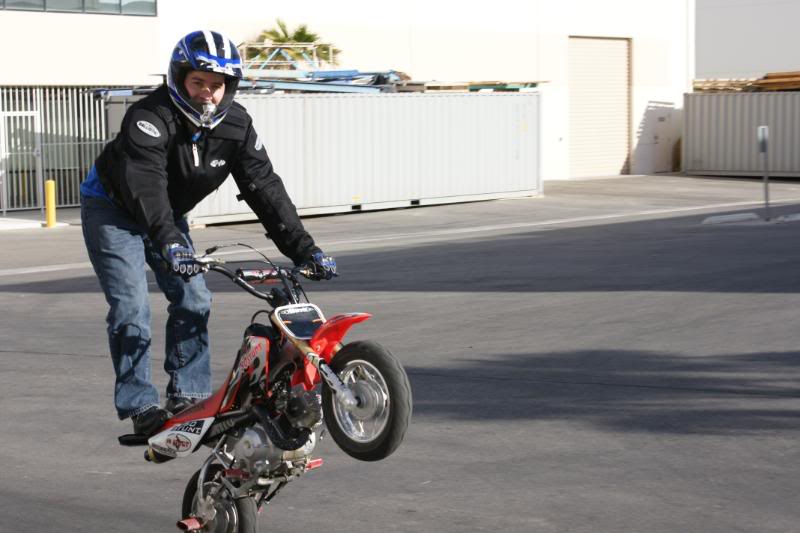 Name:  stunt03-29-08100.jpg
Views: 173
Size:  74.4 KB