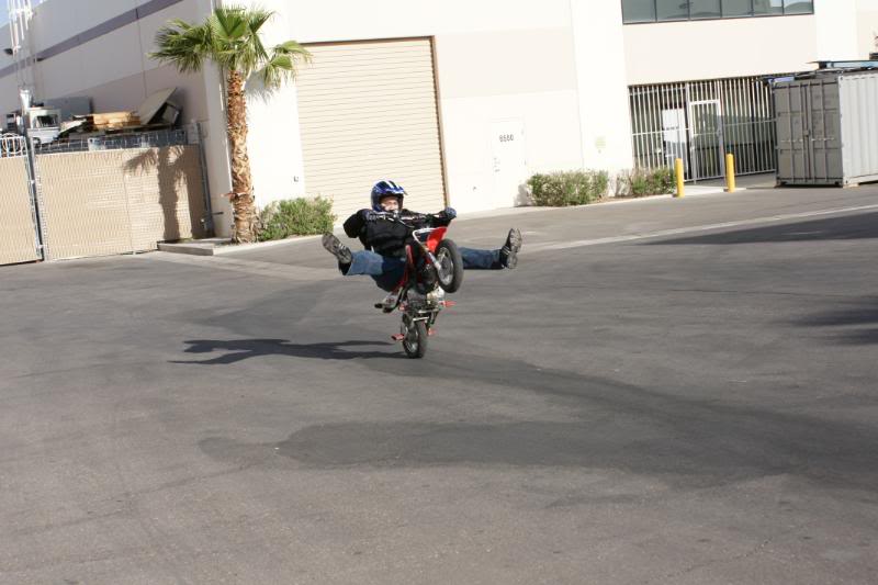 Name:  stunt03-29-08113.jpg
Views: 171
Size:  73.4 KB