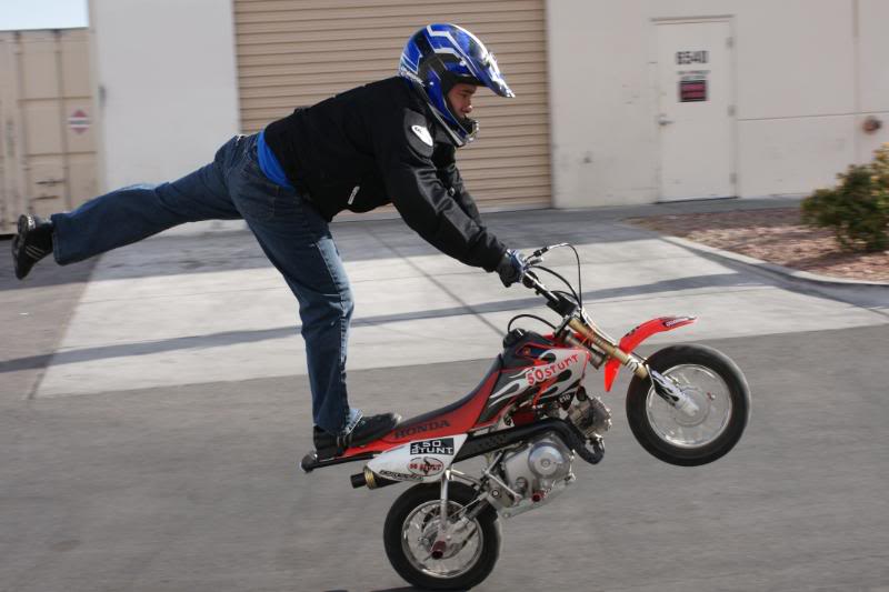 Name:  stunt03-29-08142.jpg
Views: 186
Size:  71.2 KB