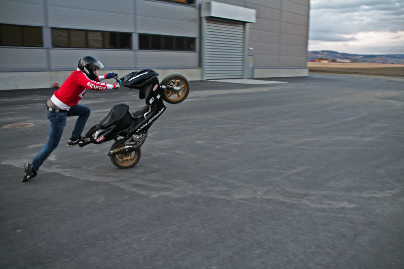 Name:  footscrape.jpg
Views: 17
Size:  59.9 KB