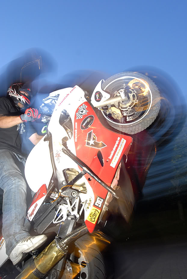 Name:  stuntaQ107.jpg
Views: 19
Size:  117.0 KB