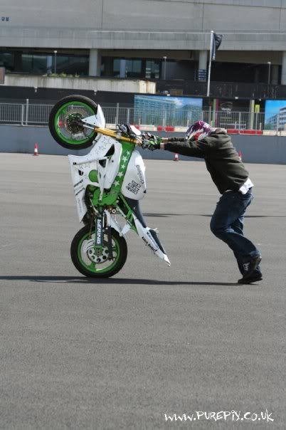 Name:  n1333052991_30113403_3765776.jpg
Views: 5
Size:  39.3 KB