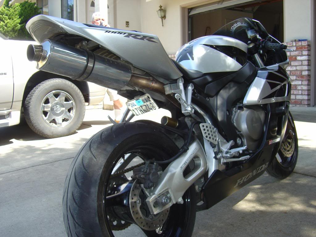 Name:  cbr1000rr002.jpg
Views: 8
Size:  105.9 KB