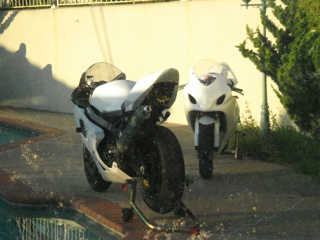 Name: cbr1000rr024.jpg
Views: 155
Size: 122.3 KB