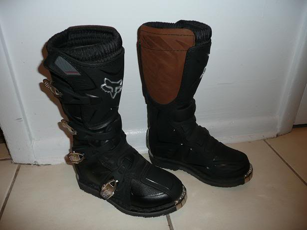 Name:  BOOTS001.jpg
Views: 3
Size:  31.9 KB