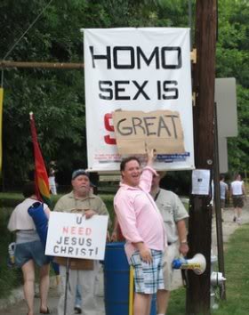 Name:  anti-gay-protesters.jpg
Views: 8
Size:  22.1 KB