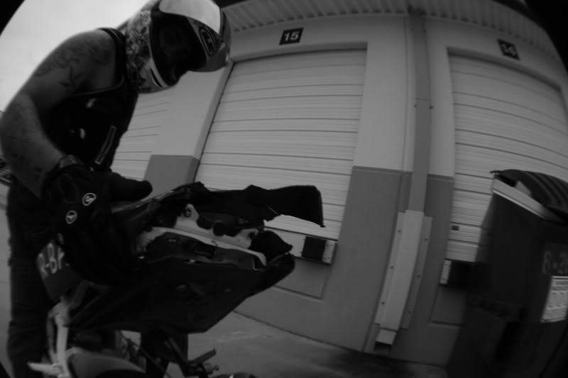 Name:  2-15-2009bw021.jpg
Views: 23
Size:  35.2 KB