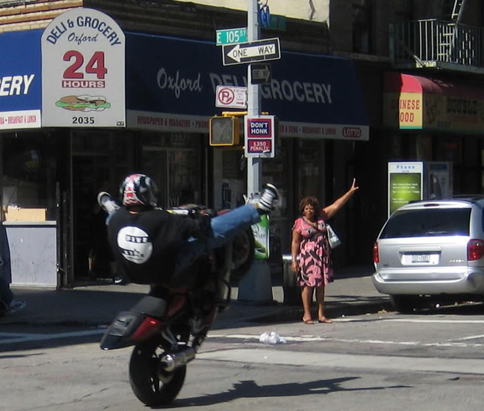 Name:  hollywoodblockparty08_40.jpg
Views: 7
Size:  71.5 KB