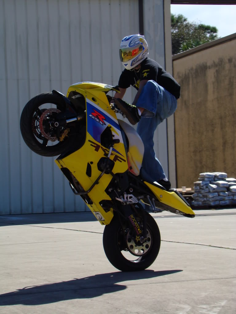 Name:  stuntin1192008148.jpg
Views: 202
Size:  101.4 KB