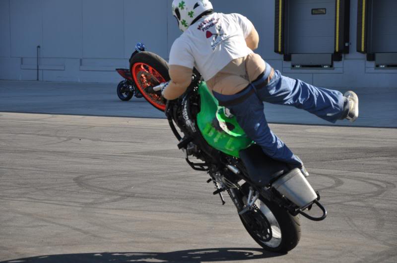 Name:  DFLhalloweenstreets422.jpg
Views: 104
Size:  82.6 KB