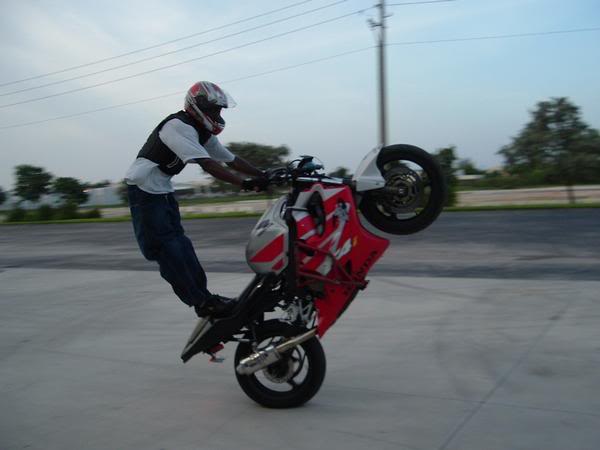 Name:  me2.jpg
Views: 8
Size:  24.4 KB