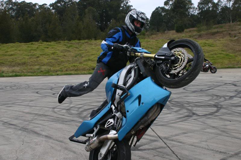 Name:  stuntskills095-1.jpg
Views: 38
Size:  69.1 KB