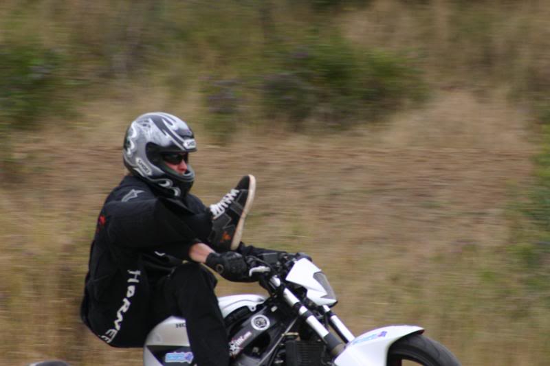 Name:  stuntskills188.jpg
Views: 34
Size:  41.9 KB