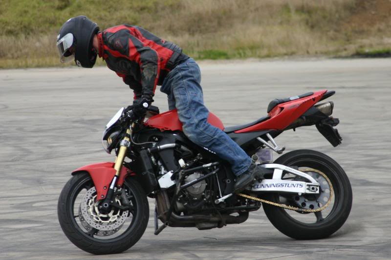 Name:  stuntskills248.jpg
Views: 12
Size:  57.3 KB