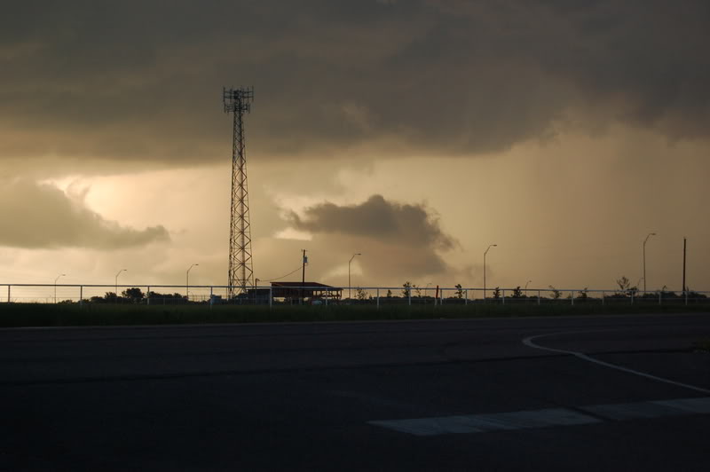 Name:  storm021.jpg
Views: 10
Size:  25.9 KB