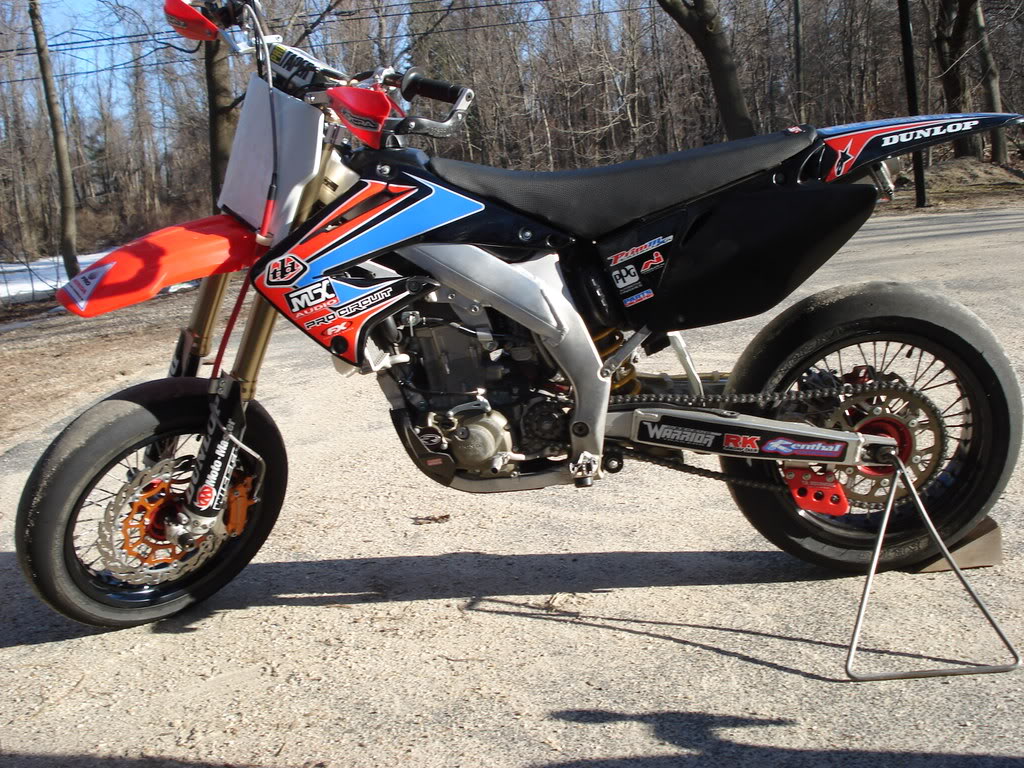 Name:  CRF450R-New002.jpg
Views: 2792
Size:  226.4 KB