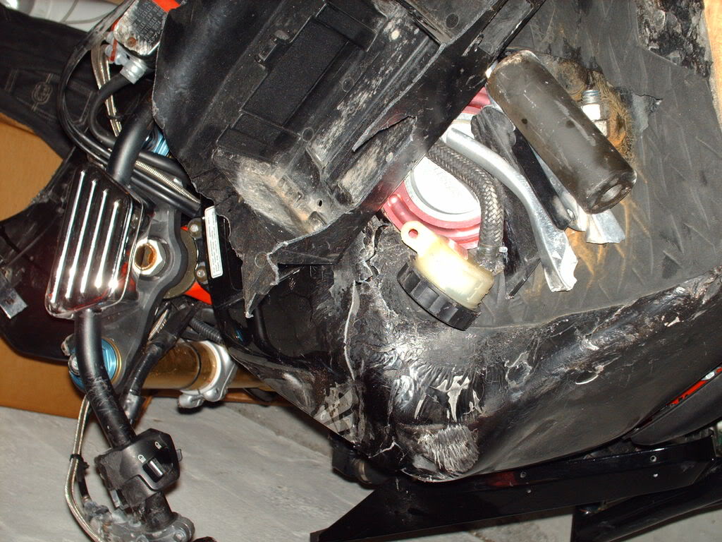 Name:  Aftercrash003.jpg
Views: 8
Size:  170.4 KB