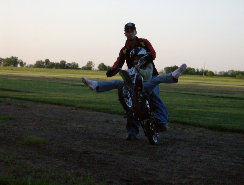 Name:  Kayla-on-tandem-gangsta-circles.jpg
Views: 8
Size:  74.9 KB