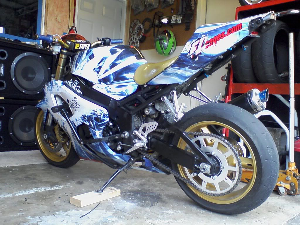 Post pictures of GSXR's here.