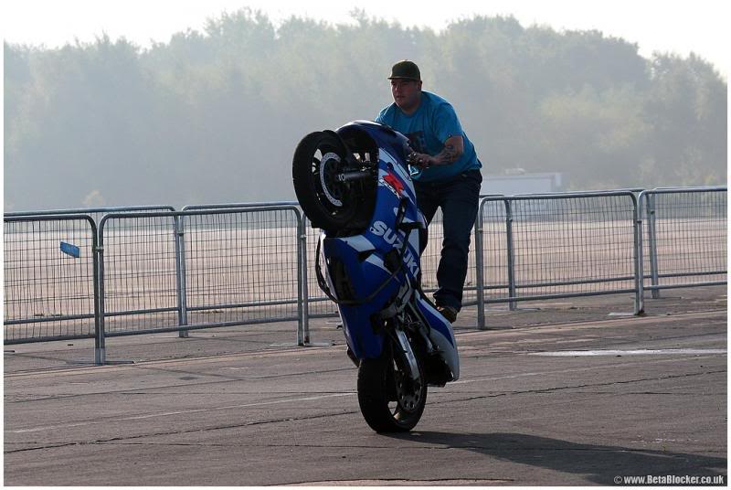 Name:  Wheelie_Weekend_Stunts_58.jpg
Views: 9
Size:  64.1 KB