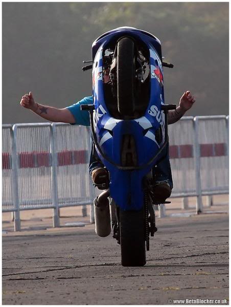 Name:  Wheelie_Weekend_Stunts_43.jpg
Views: 8
Size:  38.6 KB