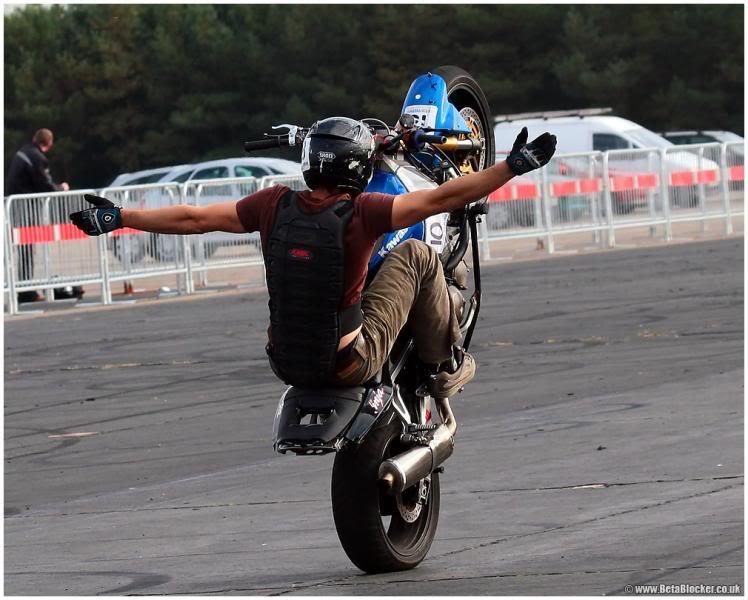 Name:  Wheelie_Weekend_Stunts_33.jpg
Views: 7
Size:  64.5 KB