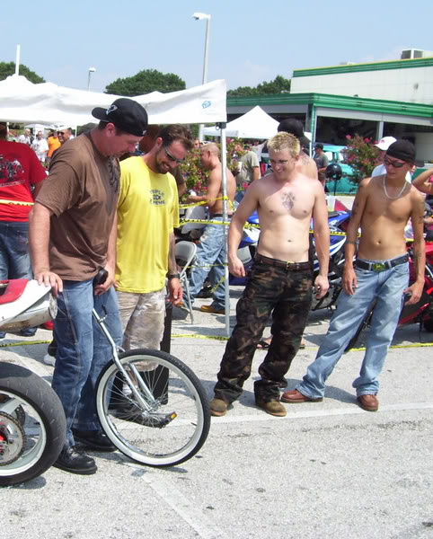 Name:  stuntshowquaker069.jpg
Views: 13
Size:  88.3 KB