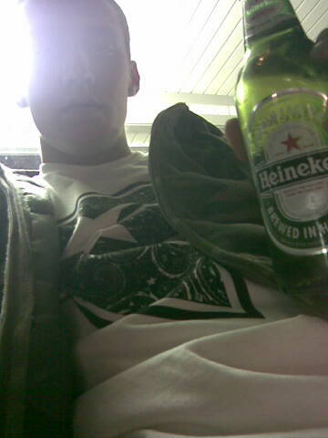 Name:  drinkaheinekin.jpg
Views: 6
Size:  16.6 KB