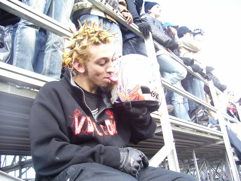 Name:  100_0196.jpg
Views: 62
Size:  116.1 KB