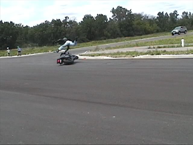 Name:  driftingcrash_0001.jpg
Views: 7
Size:  33.0 KB